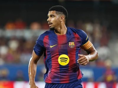 Barcelona Izinkan Ronald Araujo Ke Israel