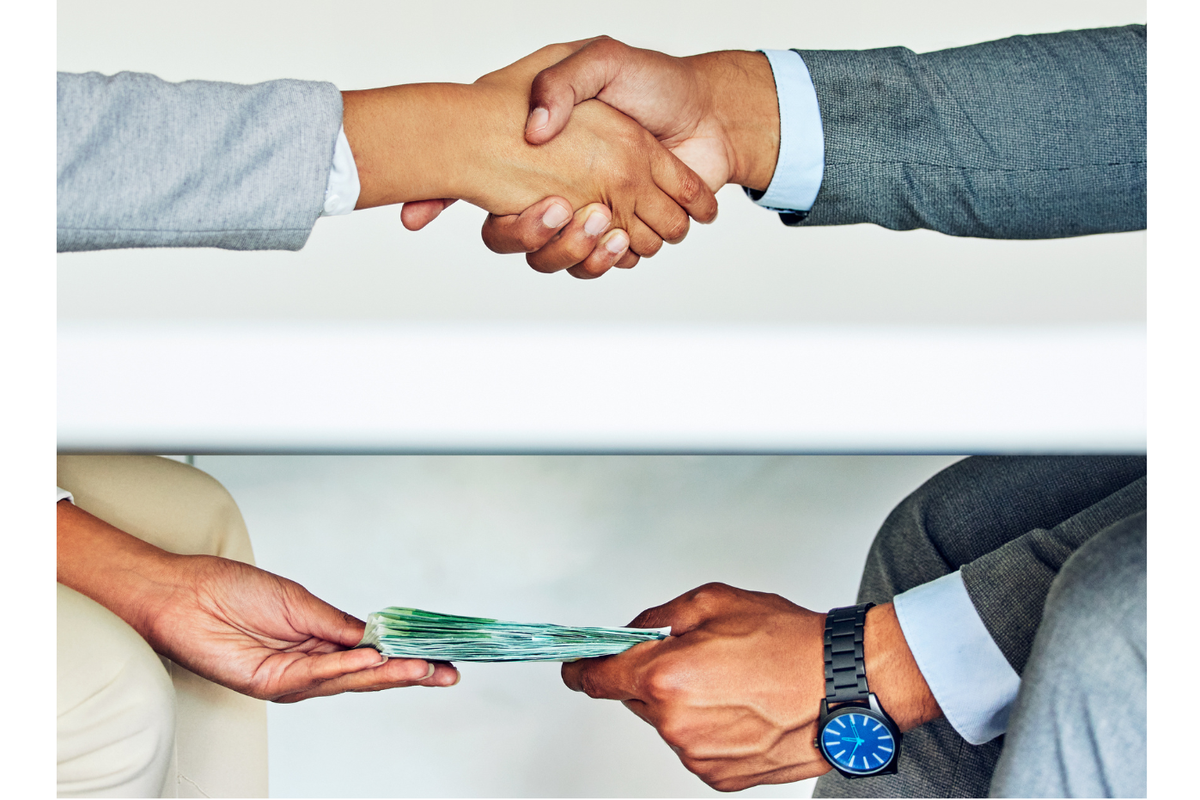 KPK OTT Lapangan: Mulyono Terima Suap, 17 Orang Masuk Sel