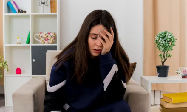 Lagi Stres Berat? Coba Cek, Mungkin Kamu Kurang Minum!