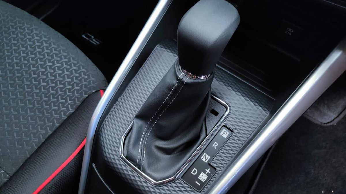 Trik Berkendara Di Tanjakan Tinggi Dengan Mobil Matic