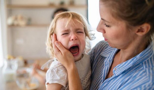 Gak Perlu Emosi! Tips Pakar Saat Anak Tantrum