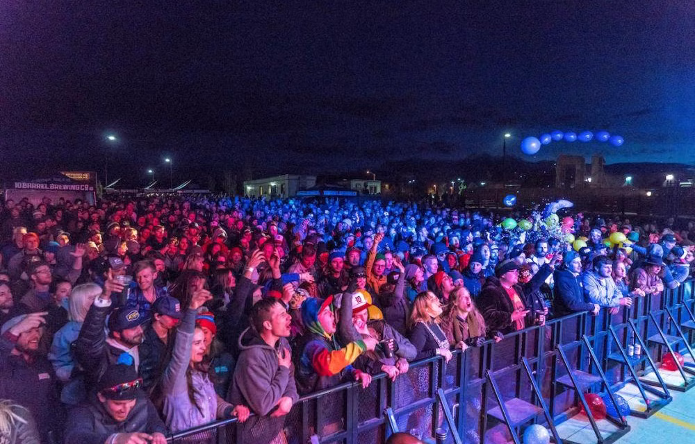 3 Alasan Konser Bareng Teman Lebih Asyik