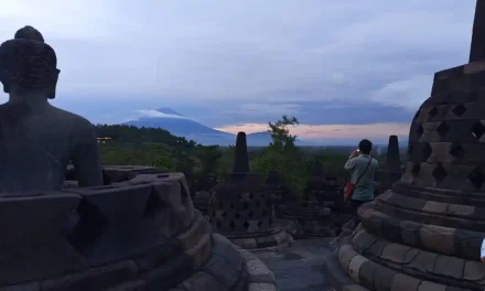 Update Borobudur: Versi Pengelola Soal Lansia Yang Viral