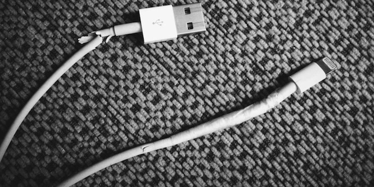 Kabel iPhone Sering Rusak? Ganti Ke Merk Berkualitas Ini