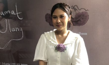 Apa Yang Bikin Nadin Amizah Beda Dari Penyanyi Lain?