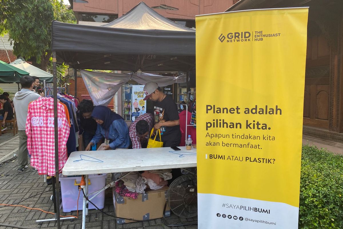 Retur Berbayar: Benar Kurangi Limbah Fashion Atau Gimmick?